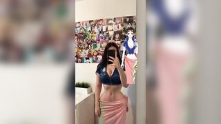 Linakaneki cosplaying all the best One Piece women