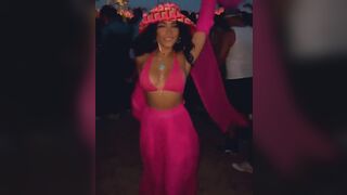 pink Coachella dance