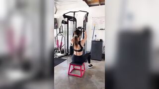 Victoria Justice: Tuesday Workout #2