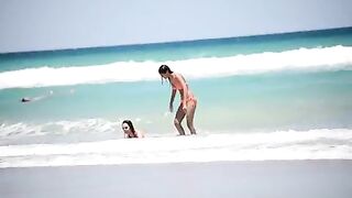 Victoria Justice: Fun in the Sun.... #3