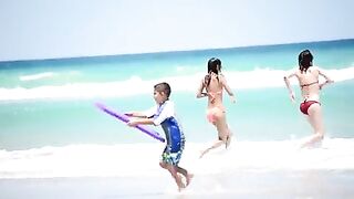 Victoria Justice: Fun in the Sun.... #4