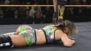 Wrestle With The Plot: Dakota Kai booty #2