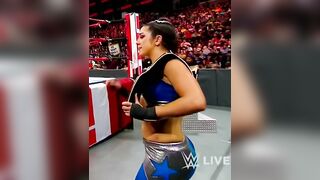 Big Booty Bayley ????