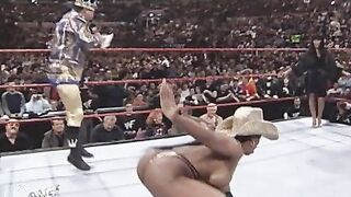 Wrestle With The Plot: Jacqueline bouncing it at the Royal Rumble 2000 #4