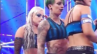 Liv Morgan slap Ruby Riott booty