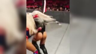 Wrestle With The Plot: Liv's wedgie ♥️♥️ #3