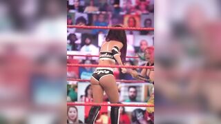 Wrestle With The Plot: Peyton's booty #4