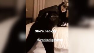 Paige spanking that ass ???? ????