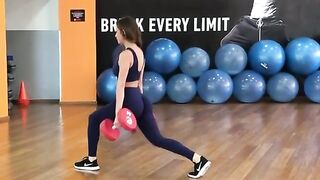 Yanet Garcia: Lunges #4