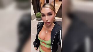 YouTubers: Chantel Jeffries cleavage & pokies #4