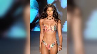 Yovanna Ventura: Another one on the runway #2